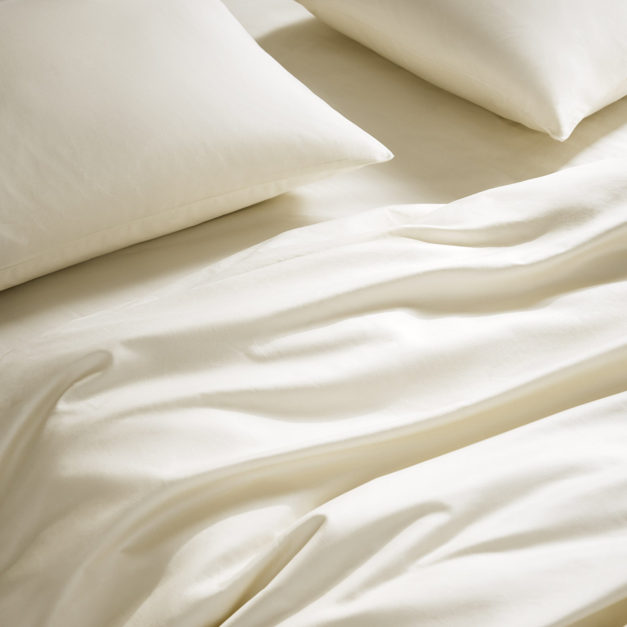 Luxe Sateen No Flat Sheet Set Bundle - Image 12