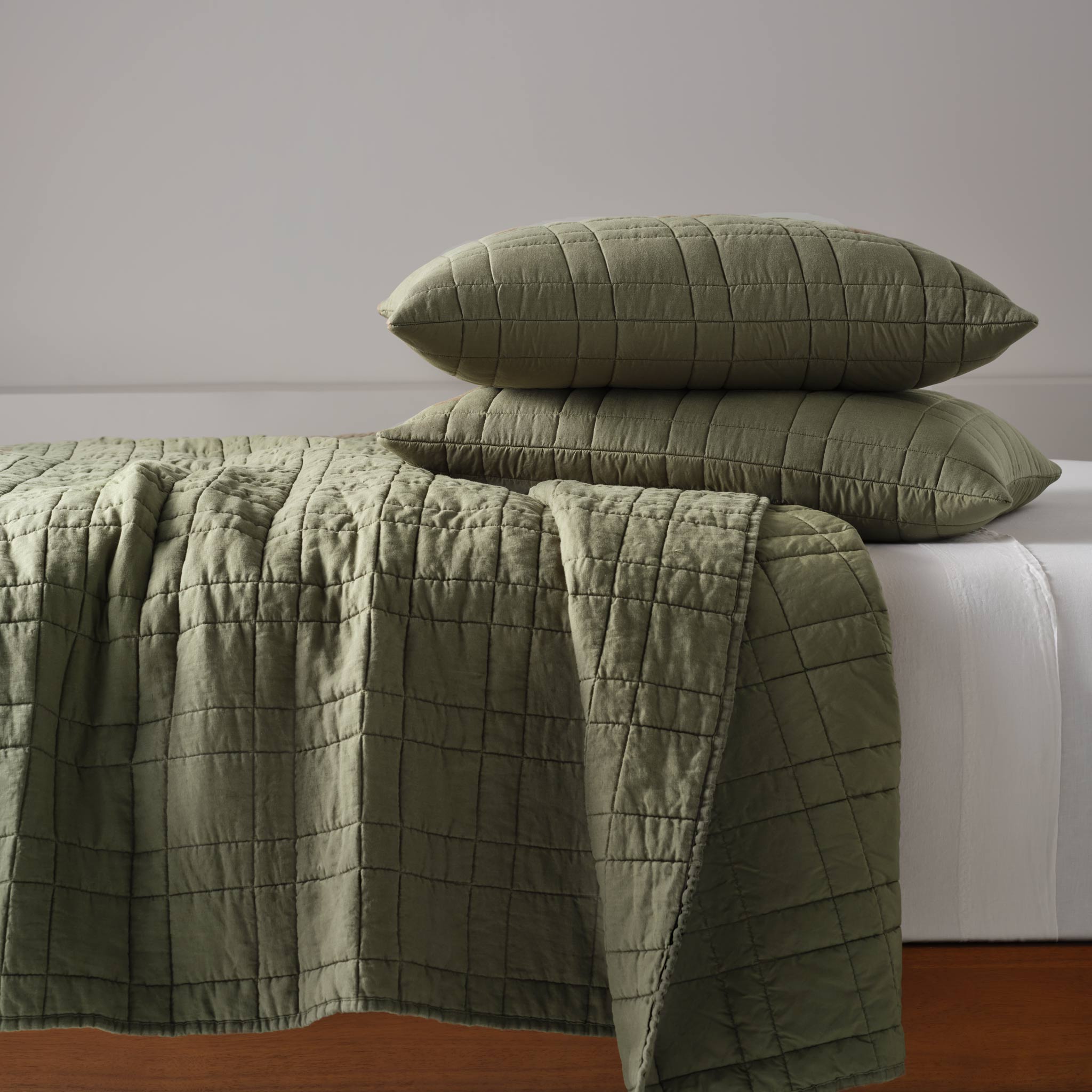 Washed European Linen Quilt Set - Image 12