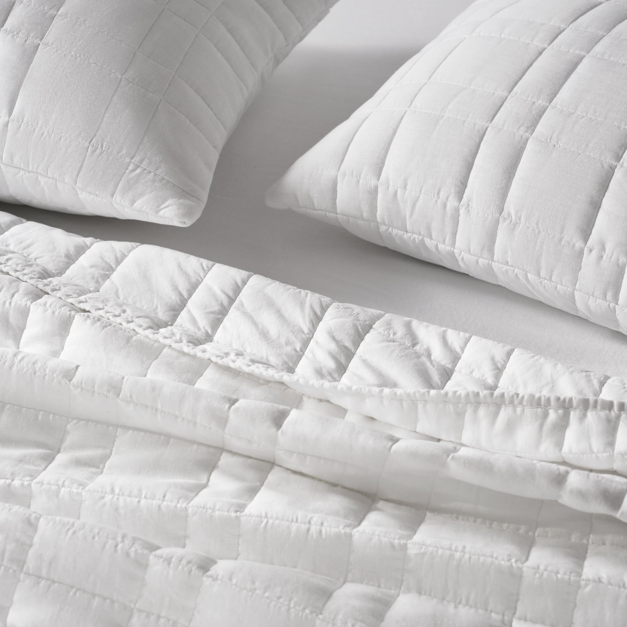 Washed European Linen Quilt - Image 4