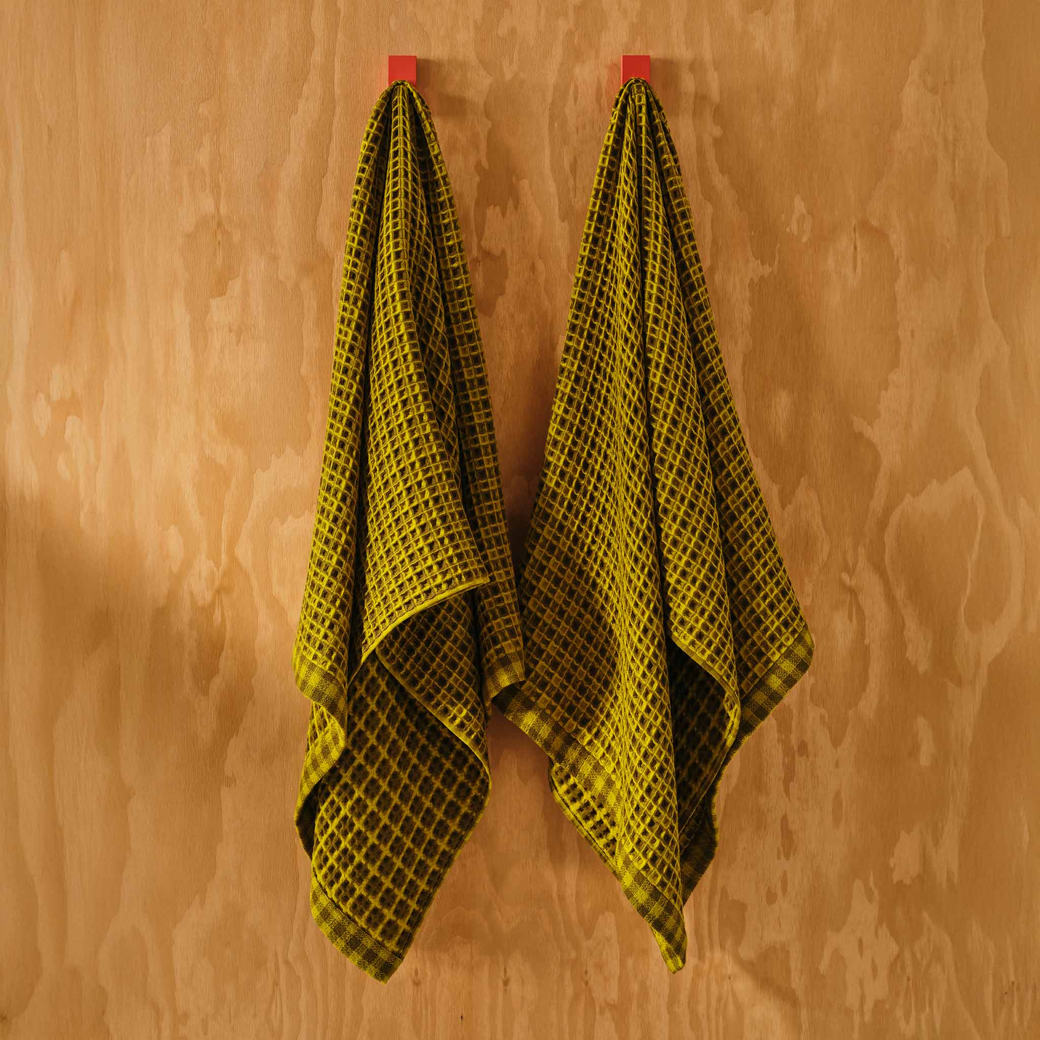 Dreamweave Waffle Set of 4 Bath Towel Bundle - Image 18